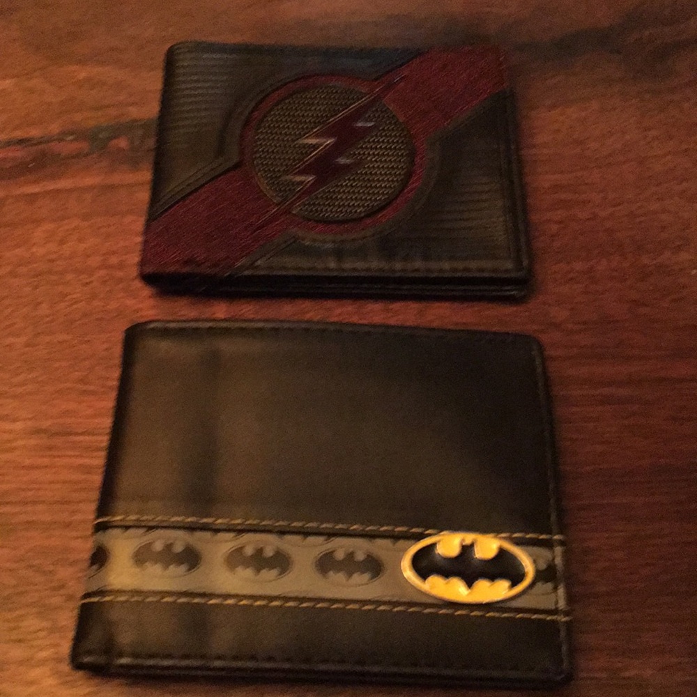 DC Comics Batman & Flash Gordon Wallet Bundle